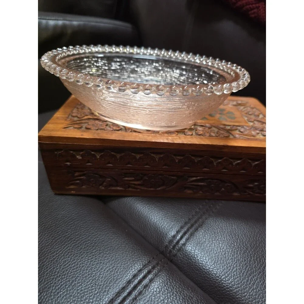 Indiana pink glass hen on nest base 7in
